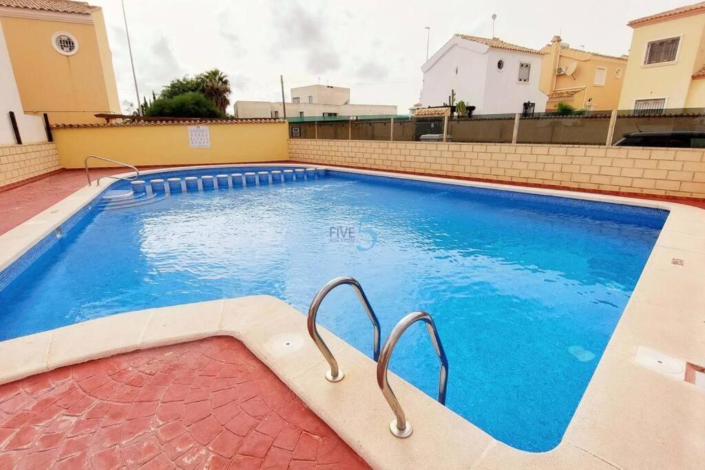 2 Bedroom House In Cabo Roig Orihuela Exterior photo